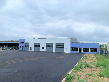 location d'entrepôt de 981 m² à nazelles-négron - 37530