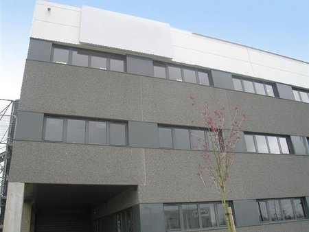 location bureau lesquin 1 600 m²