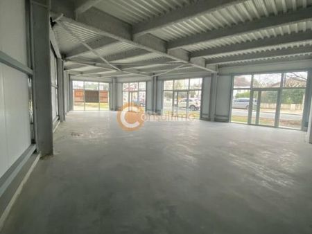 local commercial 138 m²
