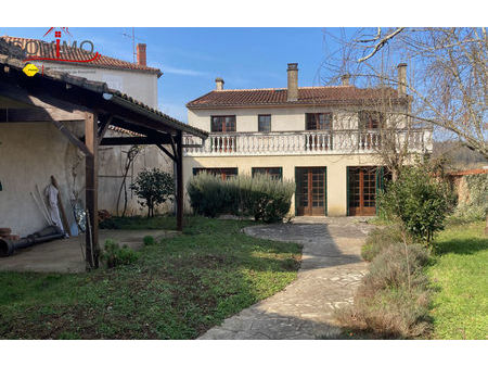vente maison 8 pièces 200 m² chasseneuil-sur-bonnieure (16260)