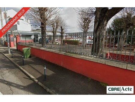 location commerce maxeville 539 m²