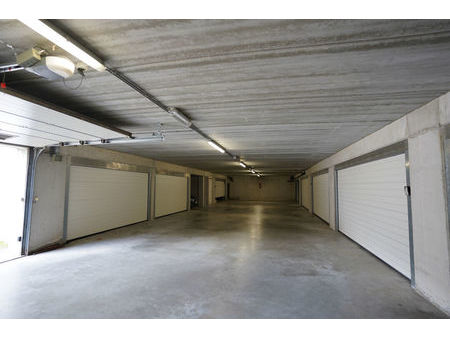dubbele garage te koop nabij het centrum van kortrijk