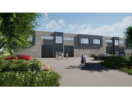 unité pme nouvellement construite de 825 m² avec 125 m² d...