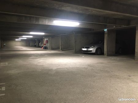 place de parking couverte et sécurisée avec télécommande rue de l'oradou à clermont-ferran