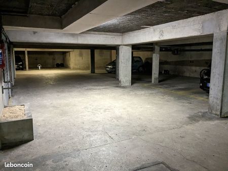 place de parking en sous-sol  vieux saint-ouen
