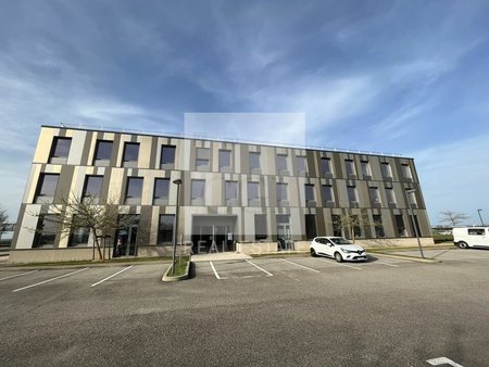 location de bureau de 380 m² à colombier-saugnieu - 69124