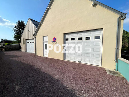 vente garage et parking à saint-hilaire-du-harcouët (50600) : à vendre / 145m² saint-hilai