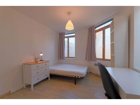 location appartement 4 pièces 75 m² roubaix (59100)