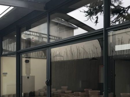 loft industriel t3 - plain-pied avec terrasse