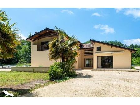 vente maison 8 pièces 200 m² saint-julien-d'armagnac (40240)