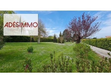 vente terrain 1100 m²