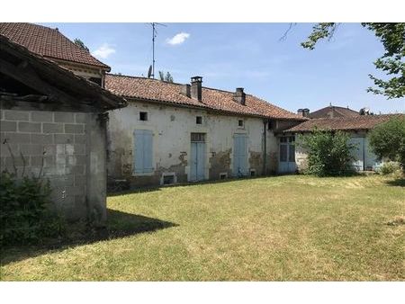 vente maison 10 pièces 250 m² javerlhac-et-la-chapelle-saint-robert (24300)