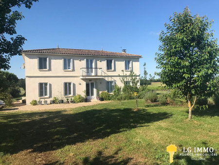 a saisir  maison individuelle de 4 chambres sur 4188m2 de te