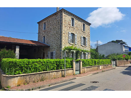 vente maison 8 pièces 195 m² saint-uze (26240)