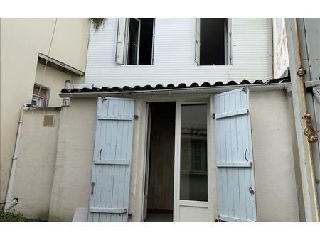 vente immeuble saint-bonnet-sur-gironde (17150)