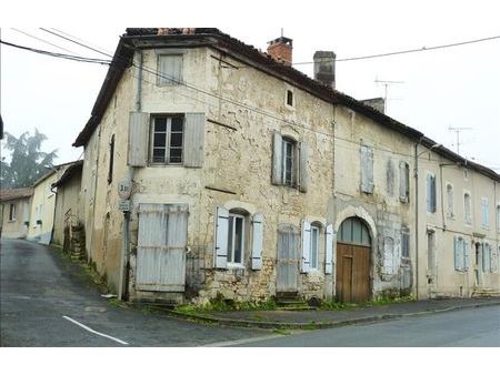 vente maison 3 pièces 111 m² la rochefoucauld-en-angoumois (16110)