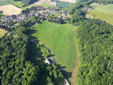 te koop  prachtig gelegen weide op 8 24 hectare aan het m...