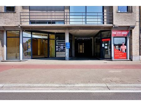 locaux commerciaux (42 m² - 750 m²) à vendre à gand