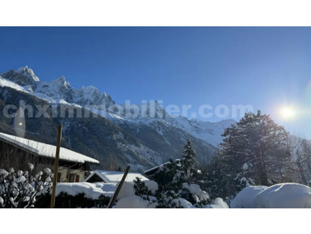 chalet de prestige en vente à chamonix-mont-blanc : on aime : sa vue superbe sur le massif