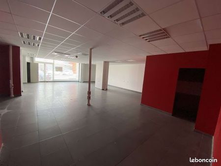 local commercial 176 m²