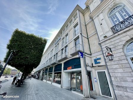 bureaux 187 m²