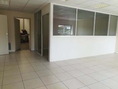 rambouillet (78) - 100 m² bureaux rdc 1er a louer