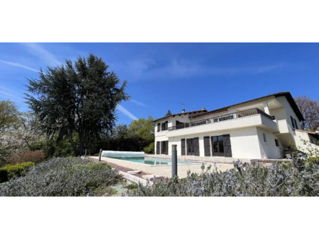 maison avec piscine et terrasse parthenay (79)