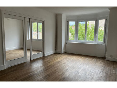 location appartement 3 pièces 80 m² saint-julien-molin-molette (42220)