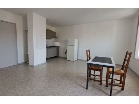 location appartement 2 pièces 45 m² carmaux (81400)