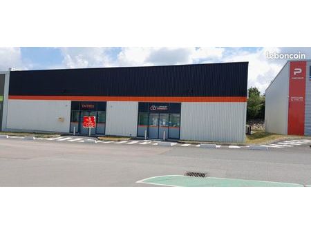 local commercial 750 m² paray le monial