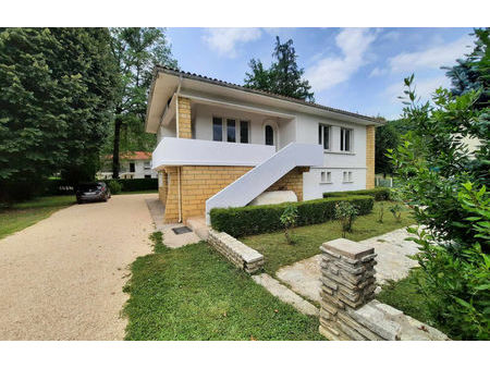 vente maison 5 pièces 100 m² sauveterre-la-lémance (47500)