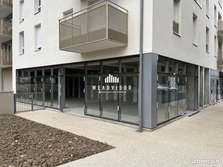 local commercial 272 m² chambray-lès-tours