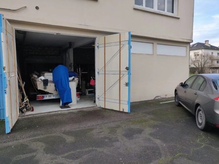 à louer garage fermé 100 m² – 680 € |hettange-grande