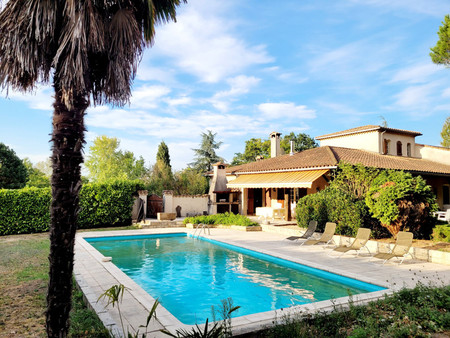 tarn : mazamet; exceptionnelle villa d'architecte avec grand terrain arboré piscine et imm
