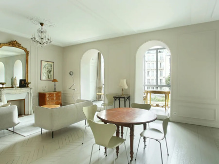 appartement de prestige en vente à paris 9e : situé dans un bel hôtel particulier historiq