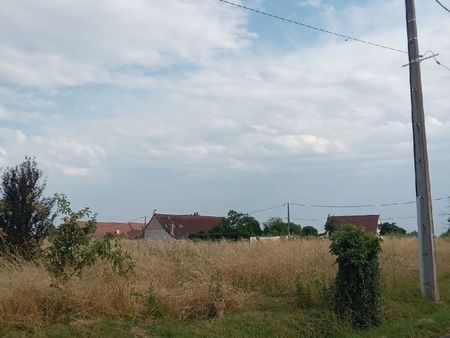 vente terrain à bâtir en périphérie du village