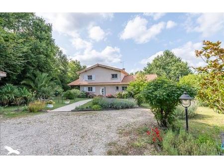 vente maison 6 pièces 173 m² carignan-de-bordeaux (33360)