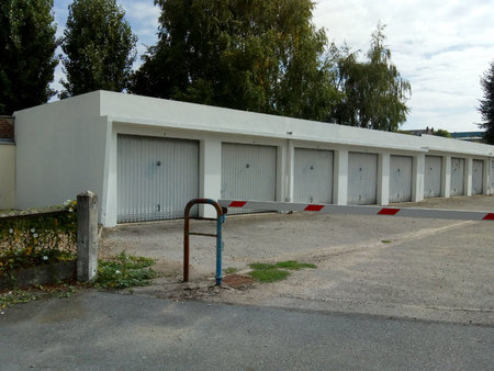 parking / box evreux