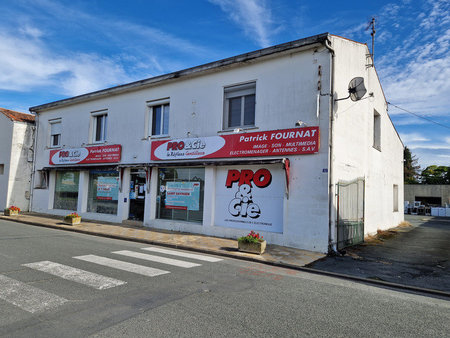 dpt charente maritime (17)  à vendre tonnay boutonne maison p6