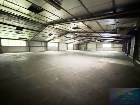 lourdes - hangar 800 m2 - parking