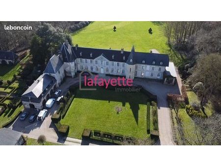 château 14 pièces 1200 m²