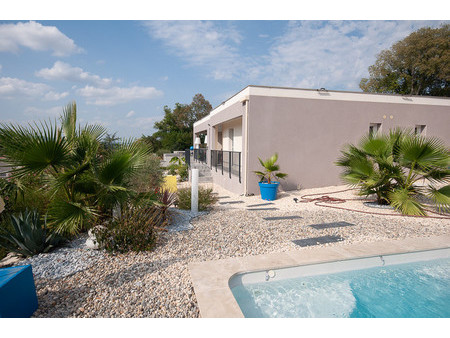 belle maison ultra-moderne de 3 chambres avec jardin et piscine dans un charmant hameau du