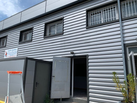 local commercial /professionnel 60m2