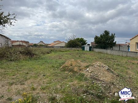 terrain 589 m² beaupreau en mauges