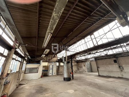 loft/atelier/surface 10 pièces 550 m²