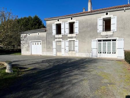 vente maison à saint-saturnin-du-bois (17700) : à vendre / 160m² saint-saturnin-du-bois