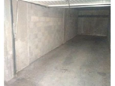 garage double dans copropriété sécurisée