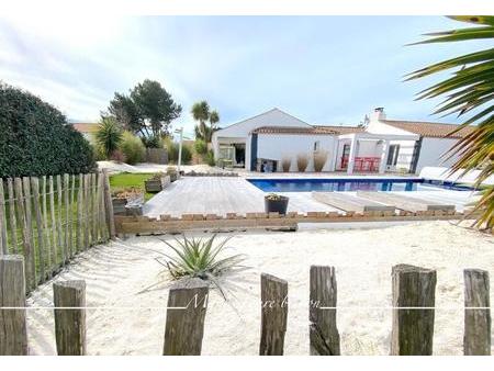vente maison piscine à saint-hilaire-de-riez (85270) : à vendre piscine / 258m² saint-hila