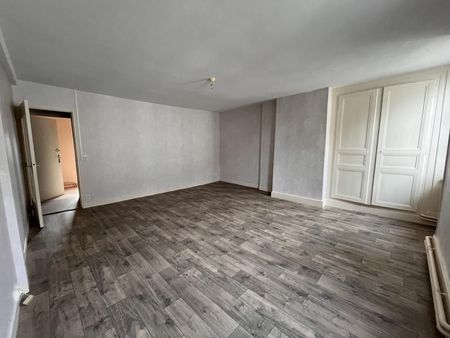 appartement 3 pièces 105 m²