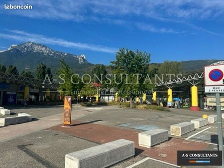 local commercial 423 m²